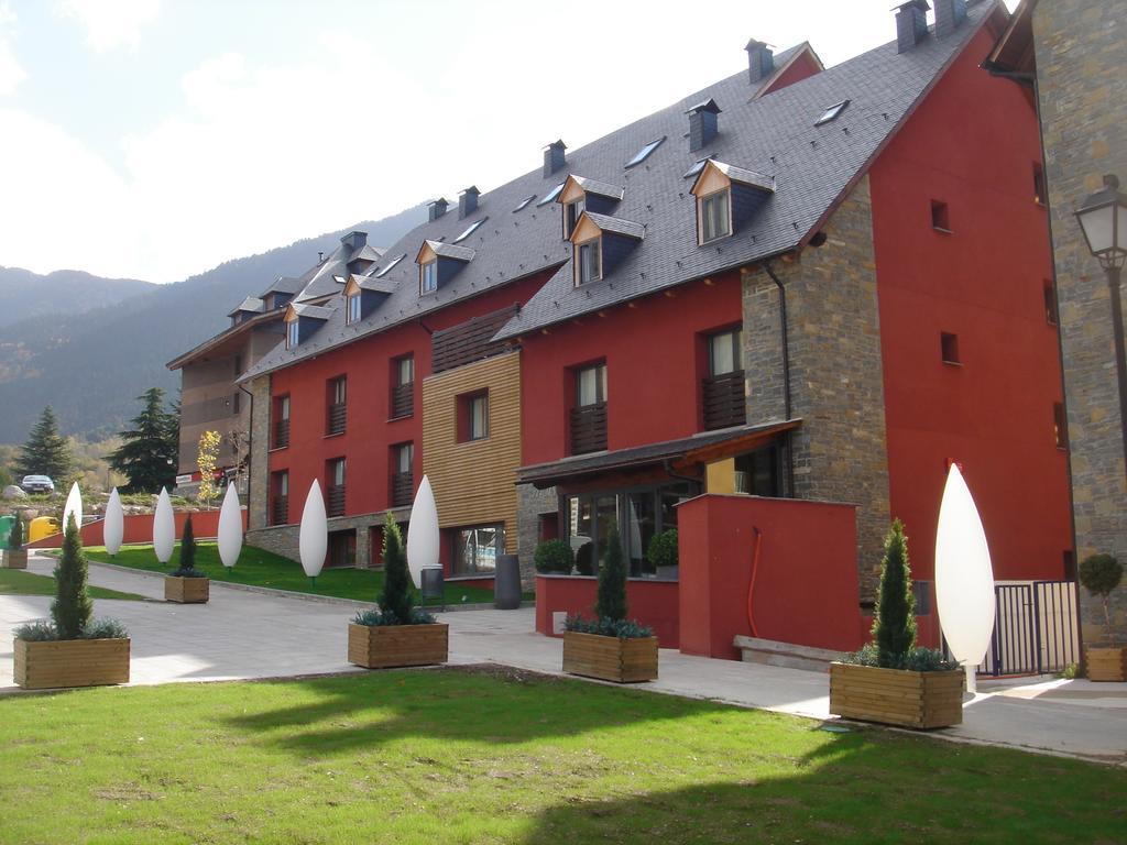 Nubahotel Vielha Exteriör bild