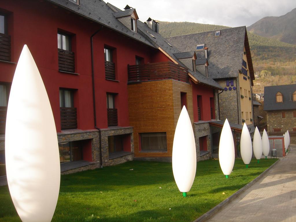 Nubahotel Vielha Exteriör bild