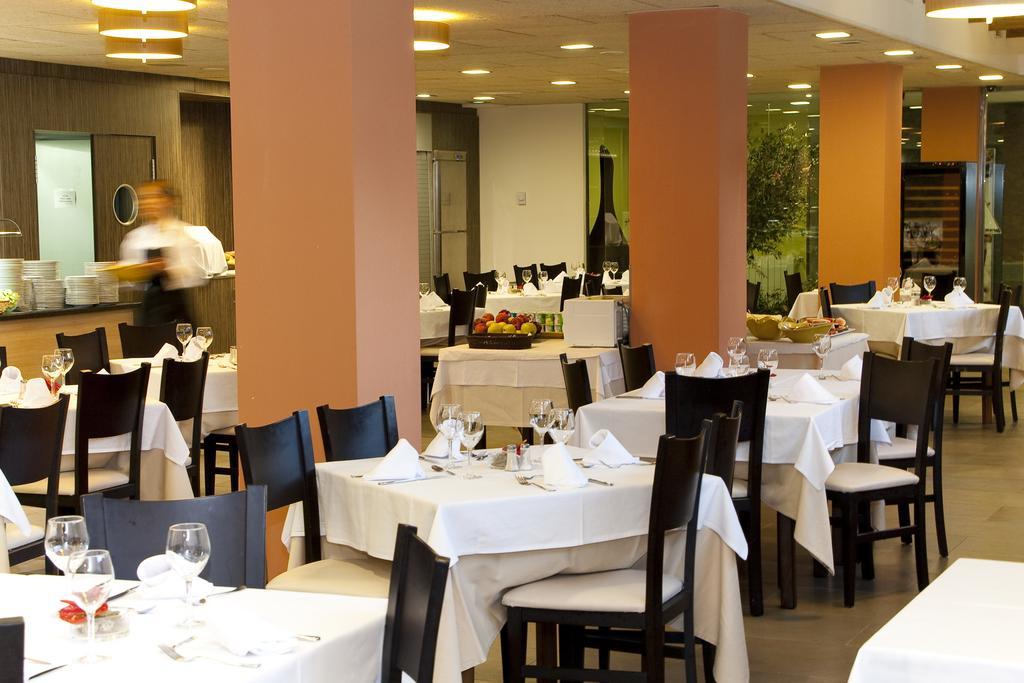 Nubahotel Vielha Exteriör bild