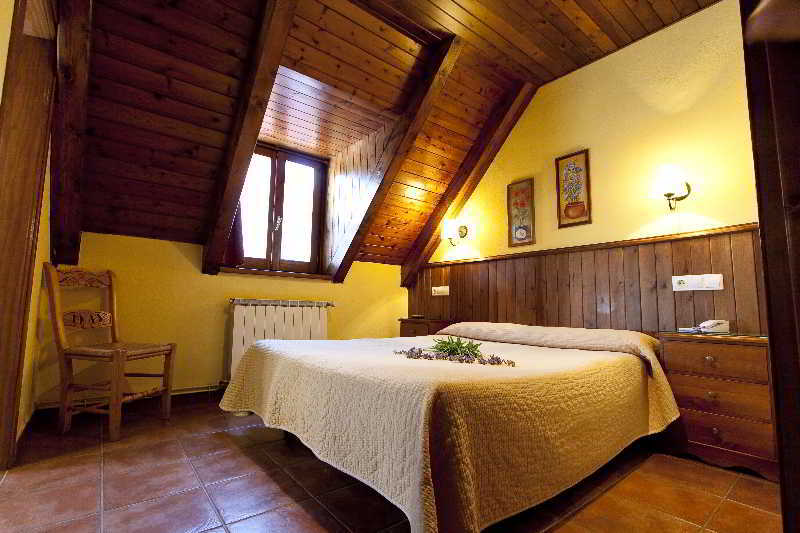 Nubahotel Vielha Exteriör bild